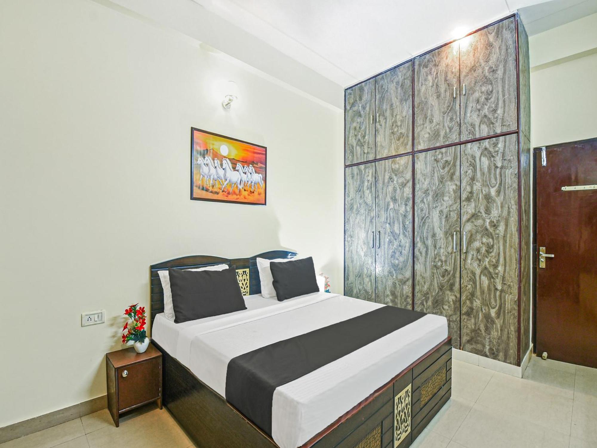 Hotel O Grand Sharma