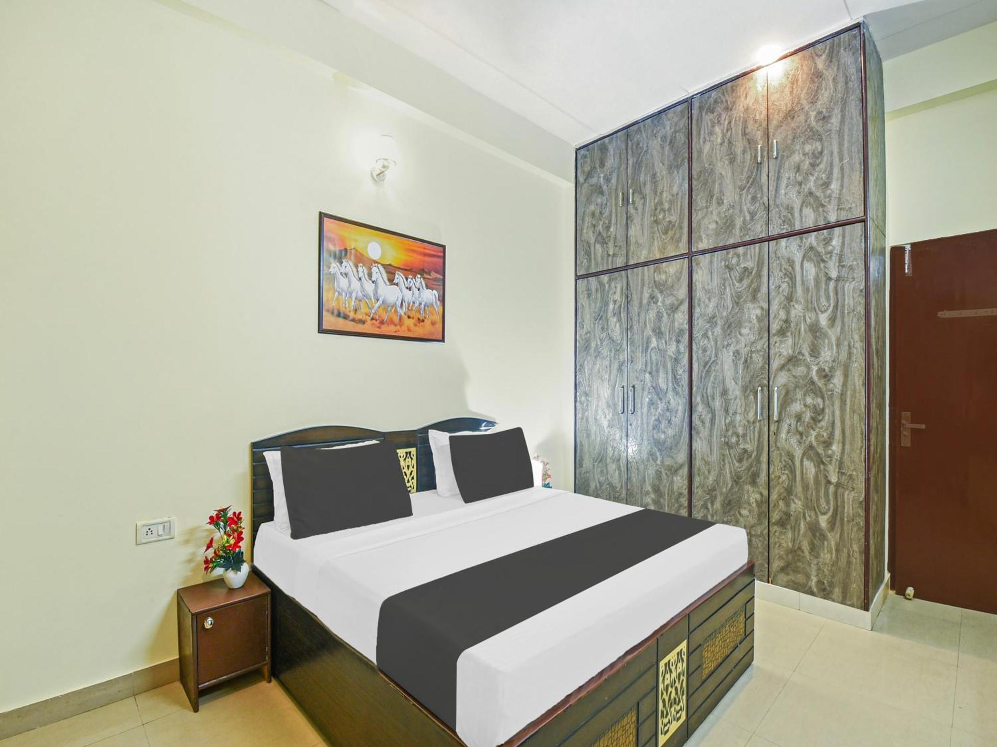 Hotel O Grand Sharma
