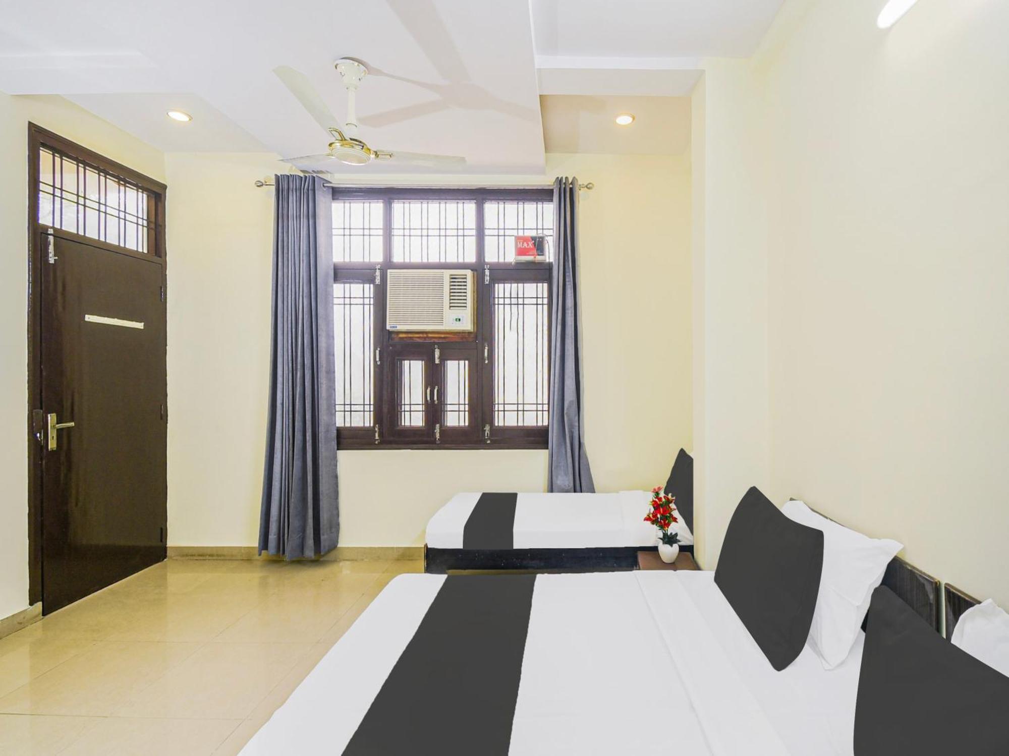Hotel O Grand Sharma