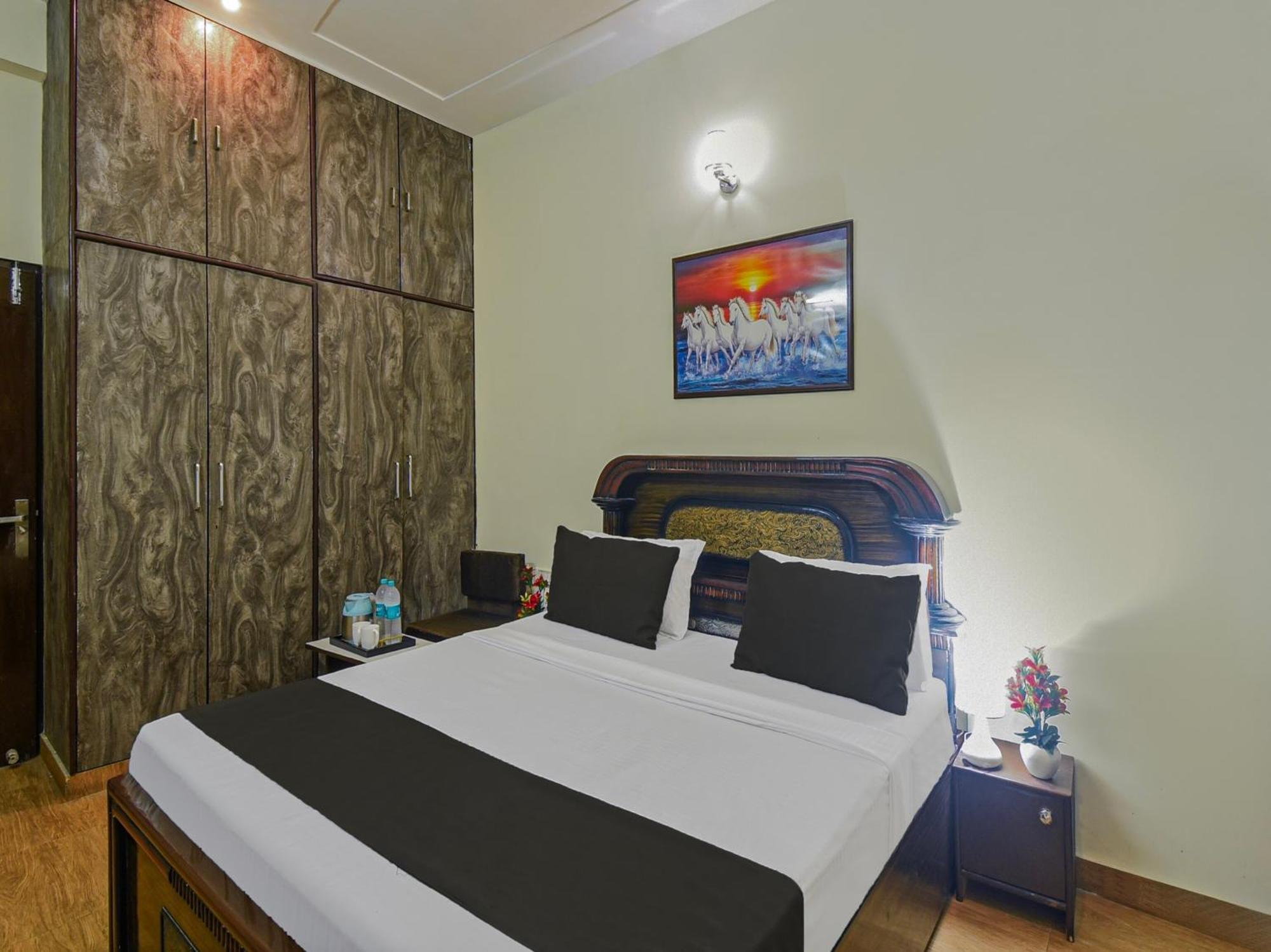 Hotel O Grand Sharma Jaipur